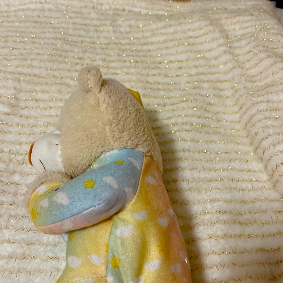 Sings - Picture 3 of 4